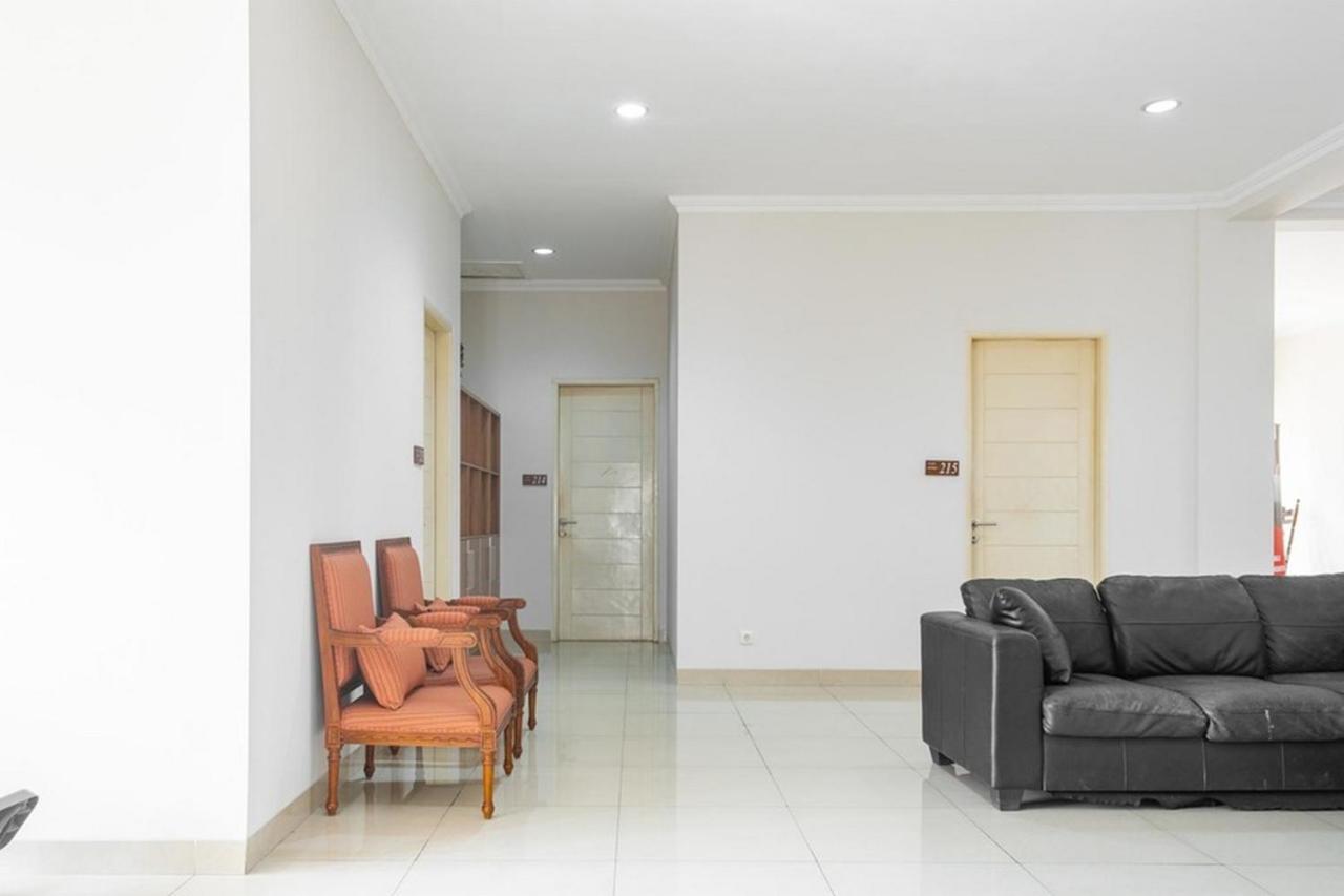 Reddoorz Near Siloam Karawaci 3 Hotel Tangerang Exterior photo
