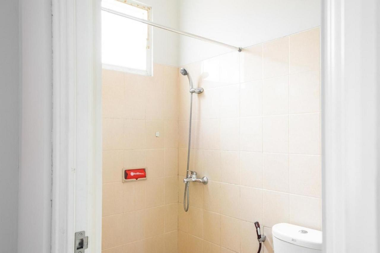 Reddoorz Near Siloam Karawaci 3 Hotel Tangerang Exterior photo